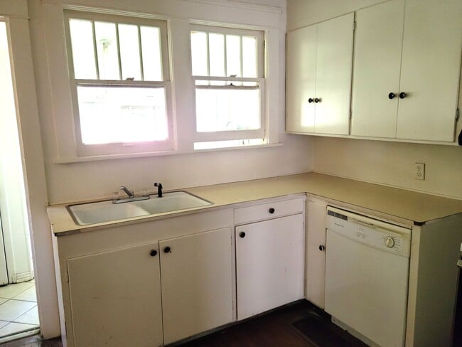 Building Photo - 1121 15th St