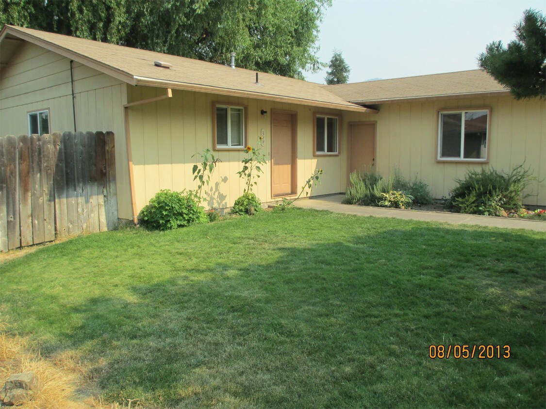 529 James St, Talent, OR 97540 House Rental in Talent, OR