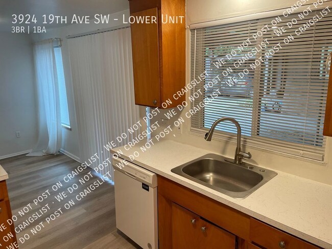 Foto del edificio - West Seattle - Beautiful 3 bed / 1 bath la...