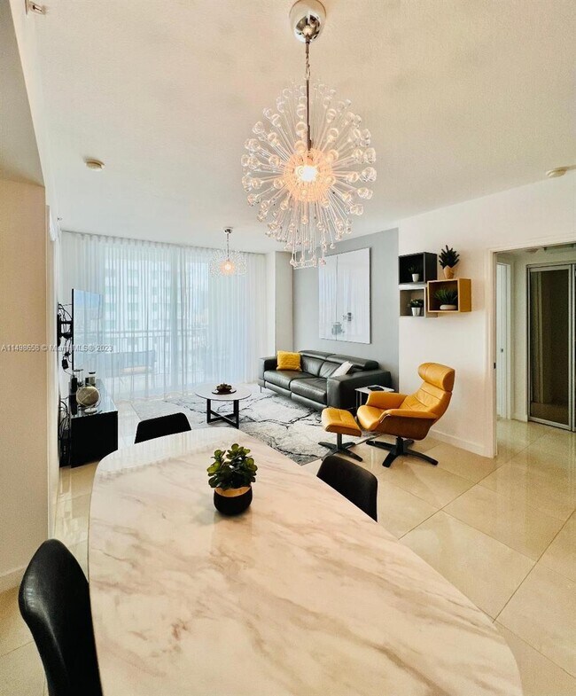 Foto del edificio - 1745 E Hallandale Beach Blvd