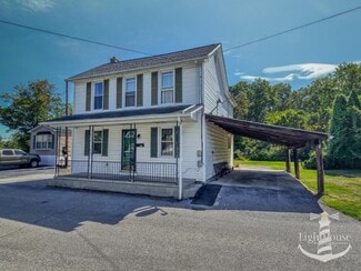 Building Photo - 225 Pickwick St