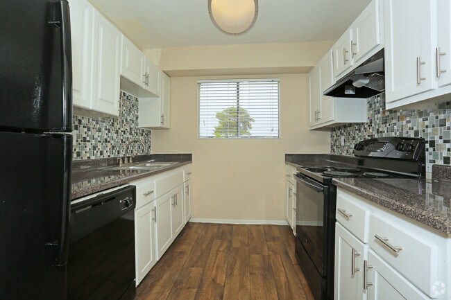 1HAB, 1BA+Sala de estar-750 ft² Cocina - Fifteen 50 Apartments