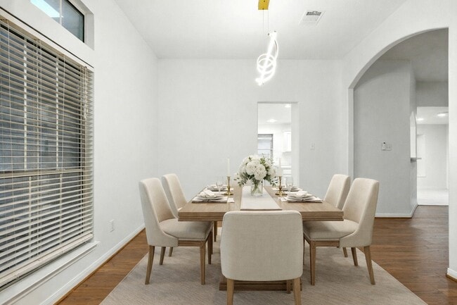 Building Photo - 2119 Hannover Way