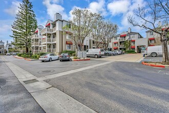 Building Photo - 250 Santa Fe Terrace