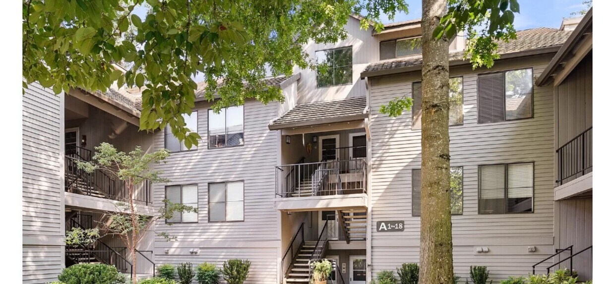3rd Floor w/Loft - 4000 Carman Dr