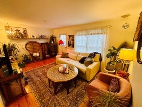 Building Photo - 35 E Blenkner St