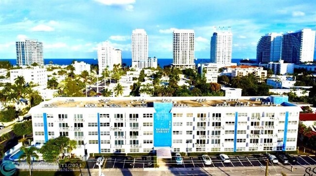 Foto del edificio - 550 Bayshore Dr