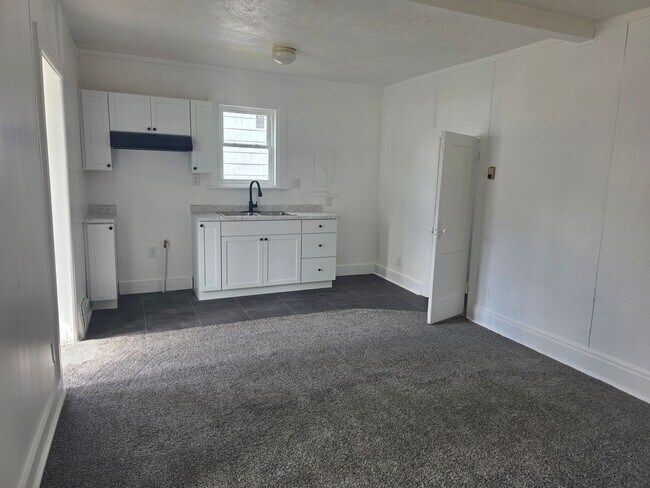 Foto del edificio - 313 E Ewing Ave