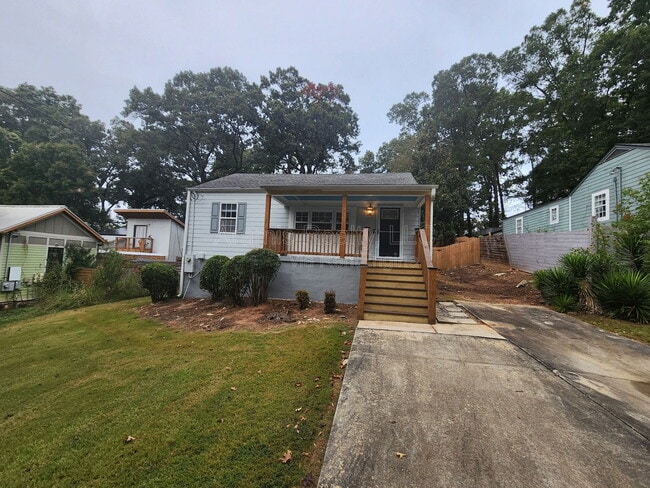 Photo - 1918 Lomita Rd SE House