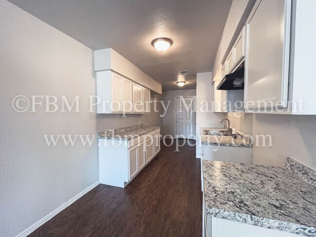 Foto del edificio - 1603 S Hall St