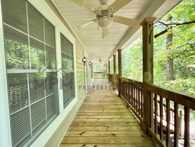 Building Photo - 1716 Nursery Hill Rd