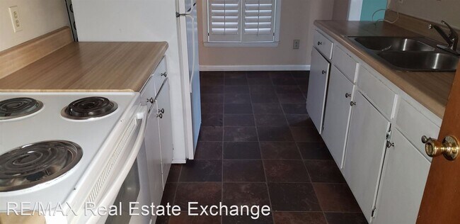 Foto del edificio - 3 br, 1.5 bath House - 1207 E. 10th Street