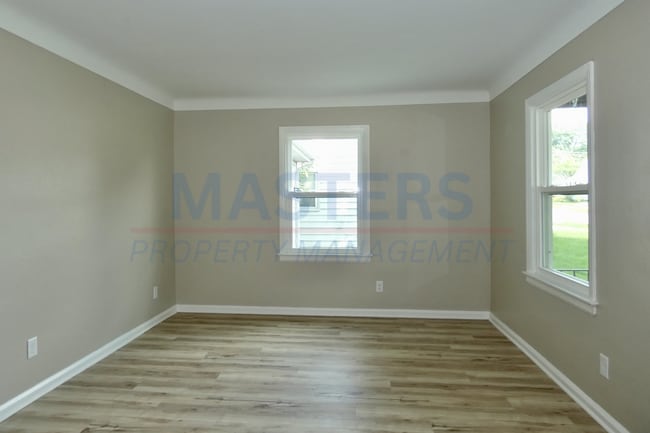 Building Photo - 3453 St Bernard Dr