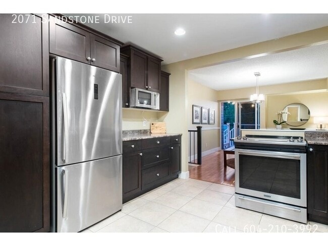 Photo du bâtiment - Executive Home with View