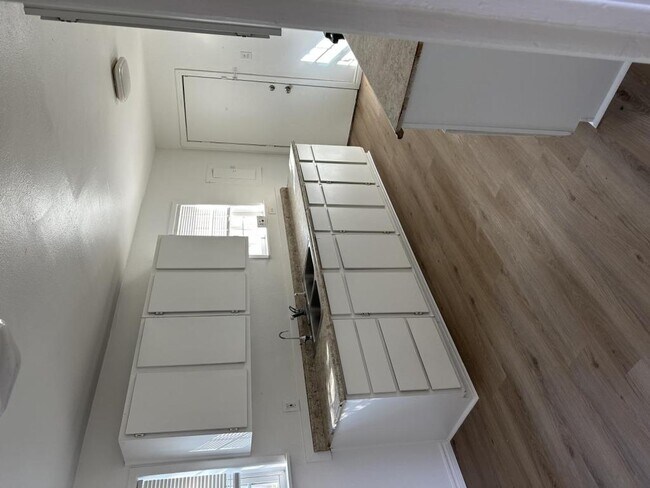 Foto del edificio - 422 E 46th St