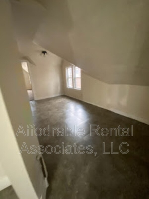 Primary Photo - 1434 S 10th St