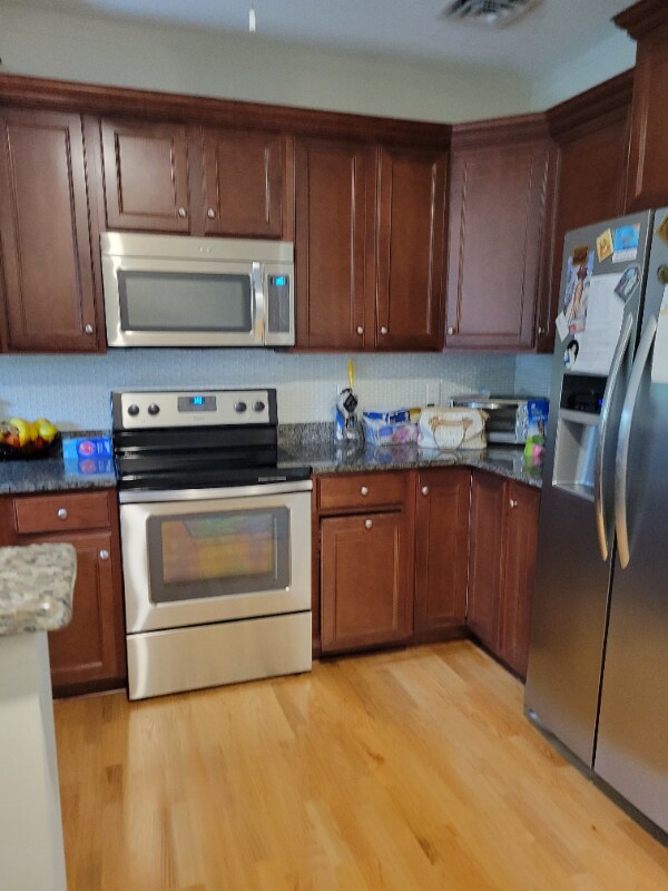 23 Augusta Ct, Reading, MA 01867 Condo for Rent in Reading, MA