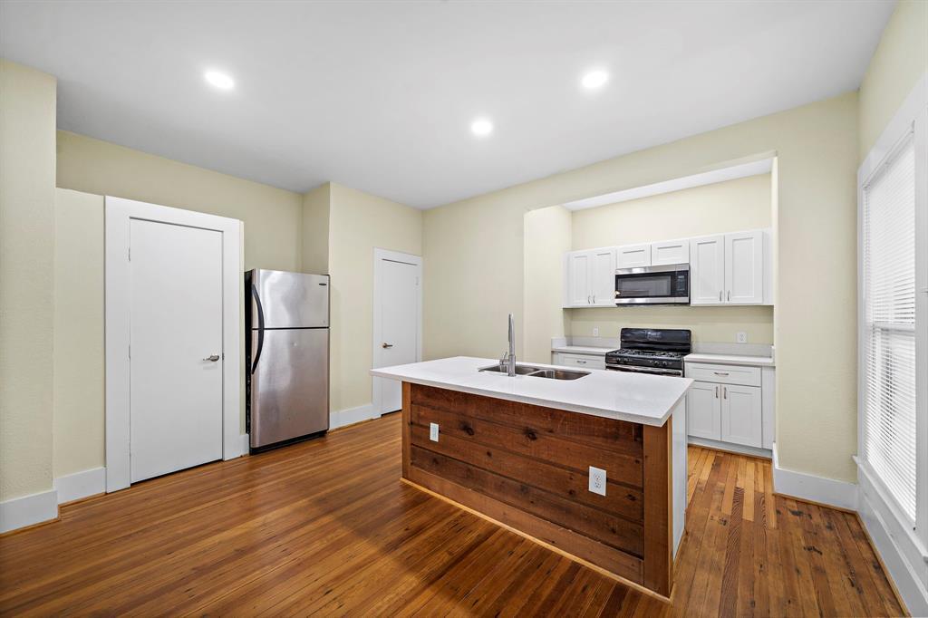 Foto principal - 811 Sul Ross St