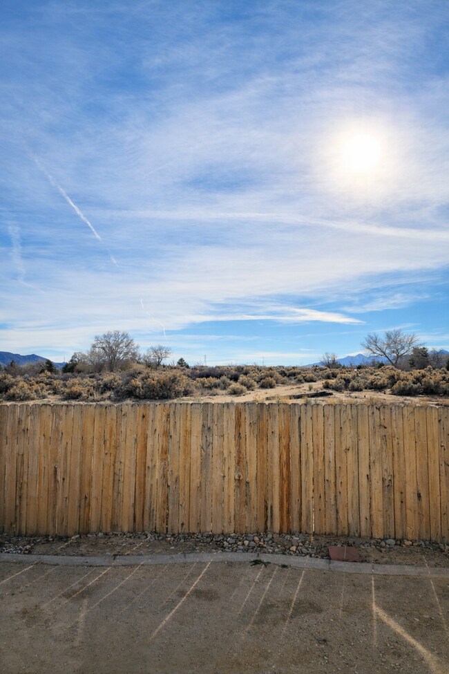 Foto del edificio - Carson City Home For Lease