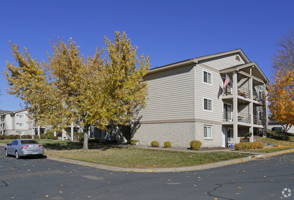 Plymouth Ponds Apartments Rentals Plymouth, MN