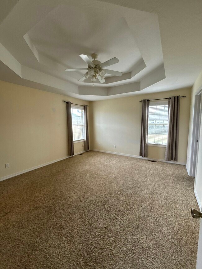 Foto del edificio - 812 E Spring Dr