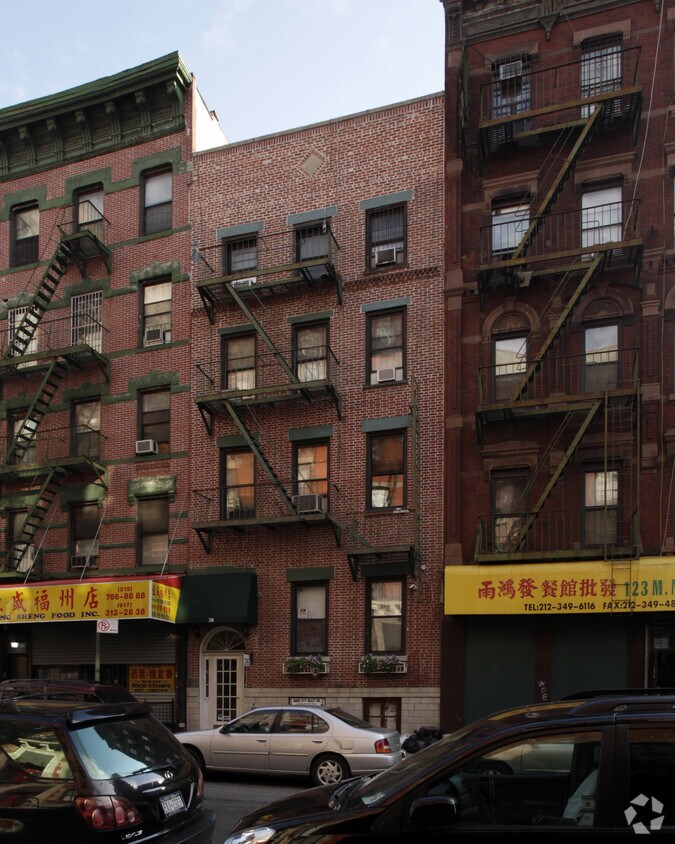 Building Photo - 38 Market St