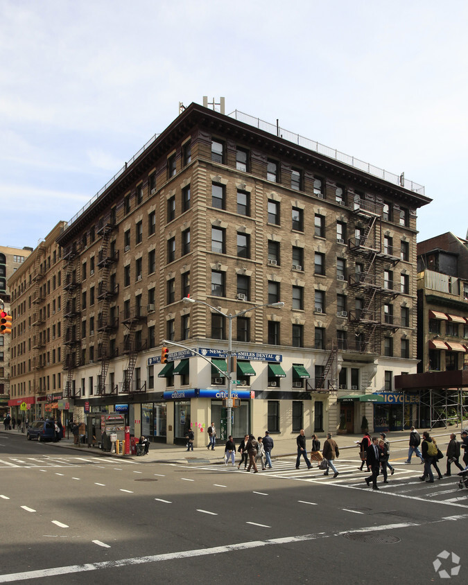 Building Photo - The Ancott