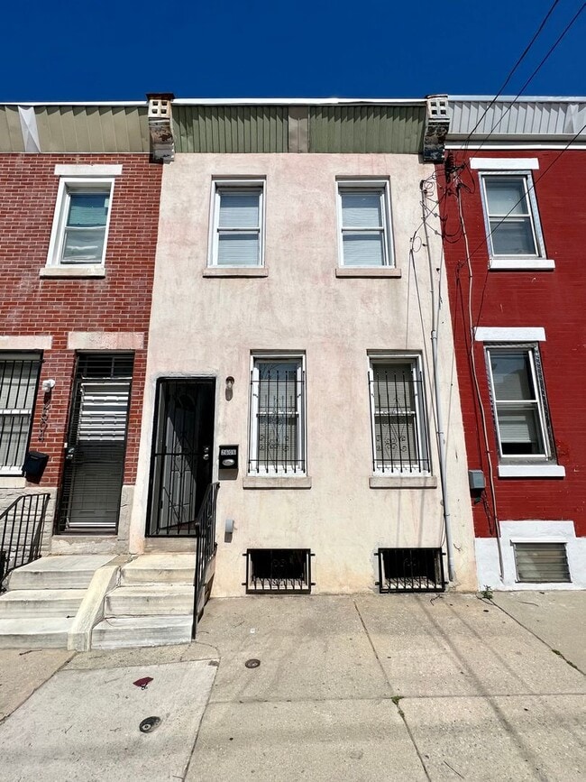 Photo - Stunning 3-Bedroom Townhouse Just Outside ...