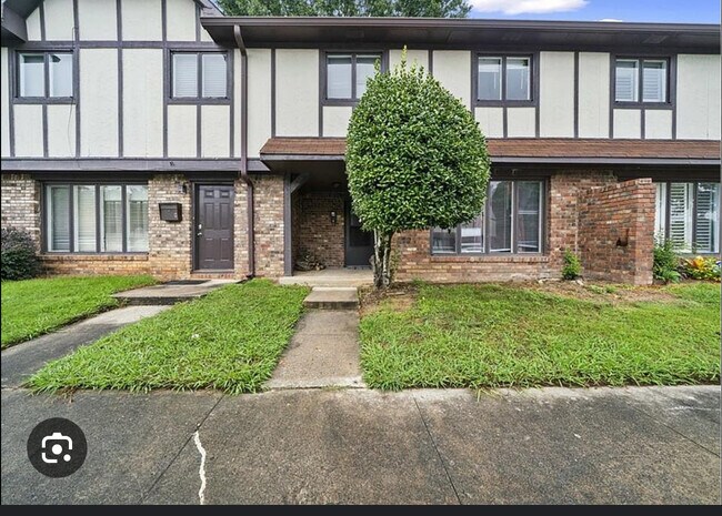 Foto del edificio - 1807 Ashborough Cir SE