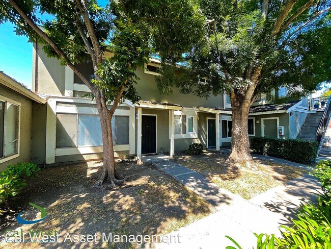 Building Photo - 1363 McQuesten Dr