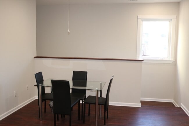 Foto del edificio - 2110 Summit Ave