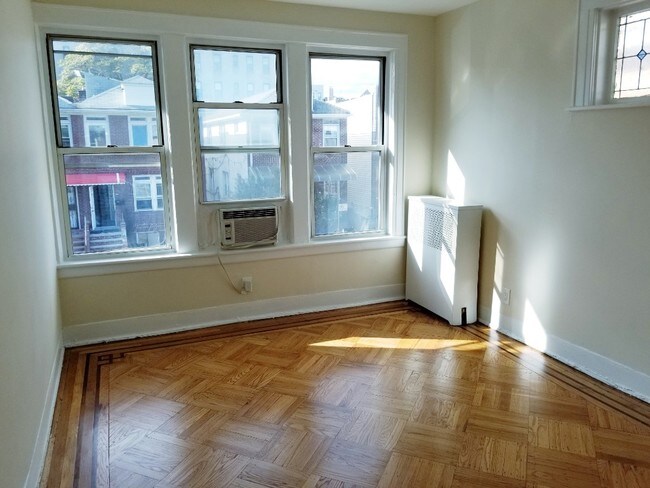 Foto del edificio - 3069 Brighton 13th St