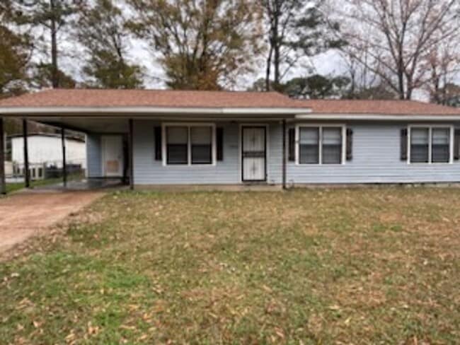 Photo - 2860 Charleston Dr House