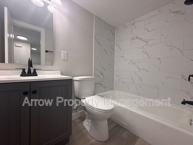 Foto del edificio - 2119 Arbor St