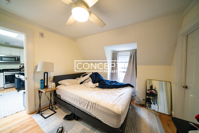 Building Photo - 219 Commonwealth Ave