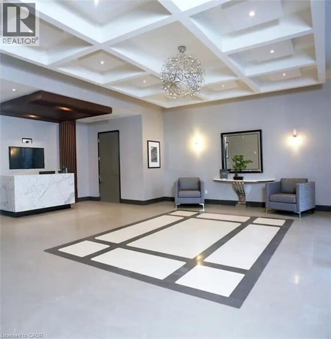 Building Photo - 150 Main St W