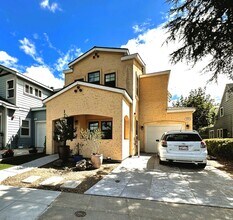 Building Photo - 350 Ridgeway Ave