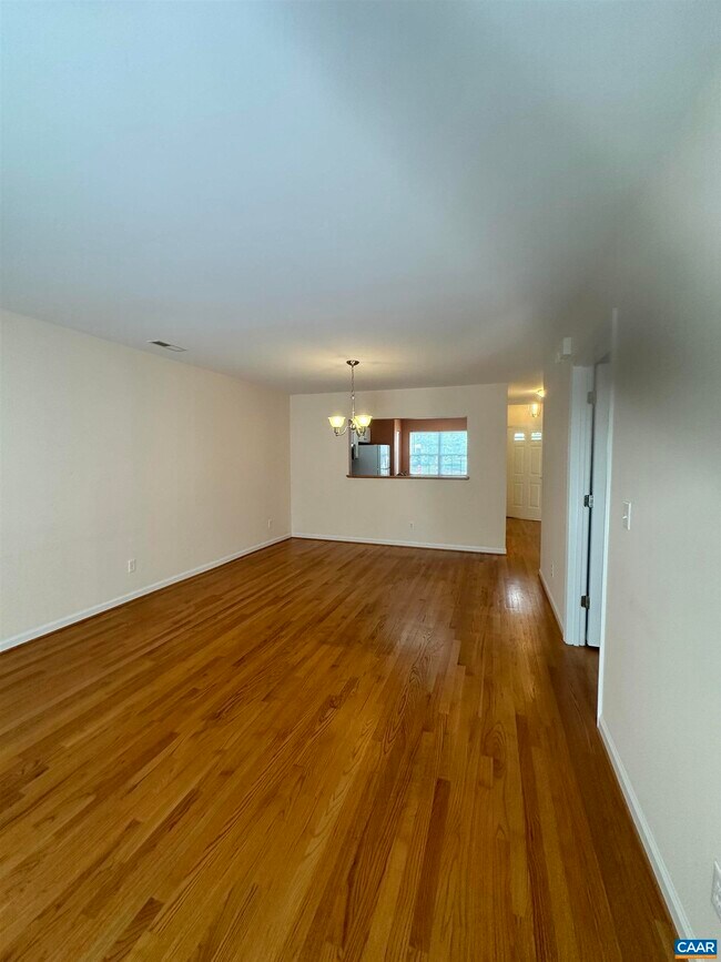 Foto del edificio - 1320 SYCAMORE Cir