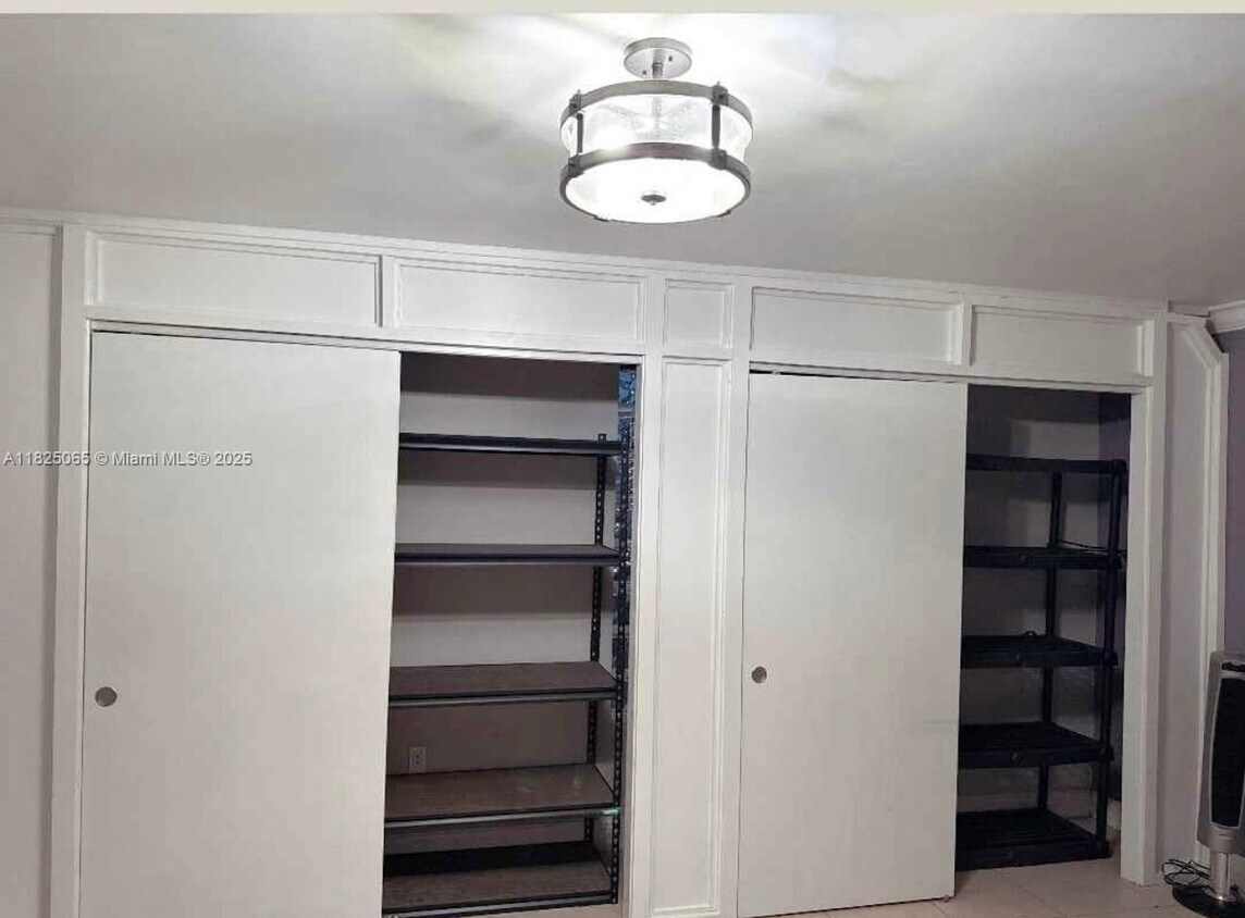 Foto del edificio - 14421 SW 92nd Terrace