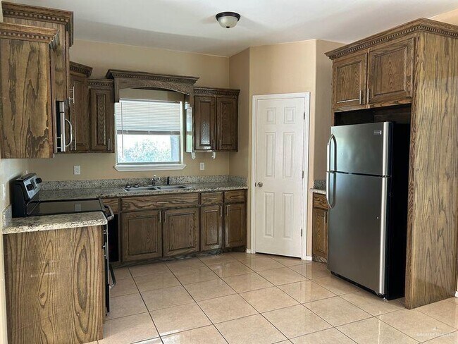 Foto del edificio - 14 Primrose Ave