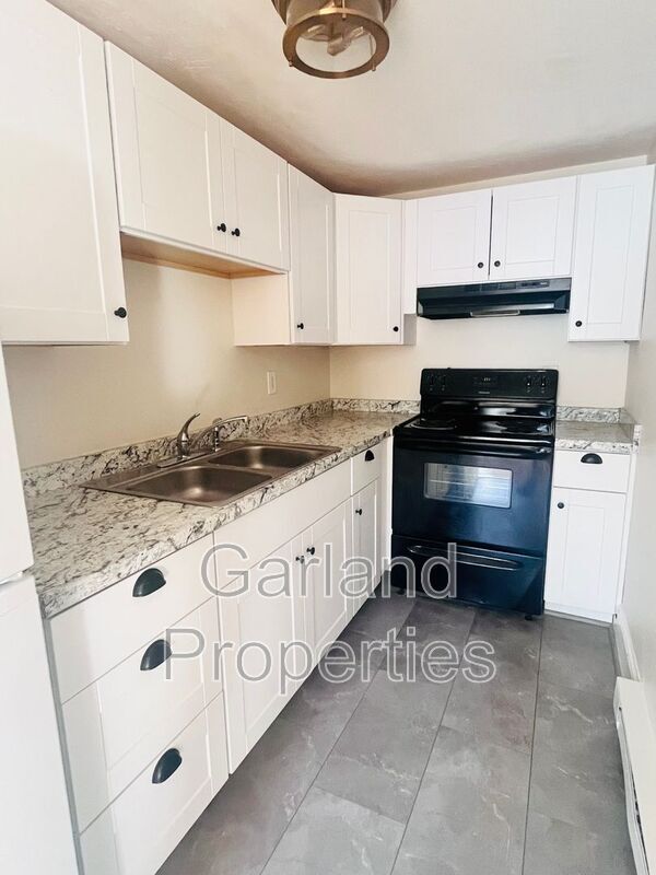 301 Gilmer Ave NW Unit NW 201, Roanoke, VA 24016 Condo for Rent in