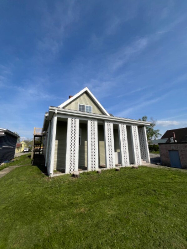 Foto principal - 917 N Vermilion St