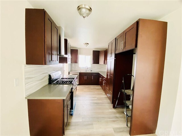 Building Photo - 3204 Stonybrook Dr
