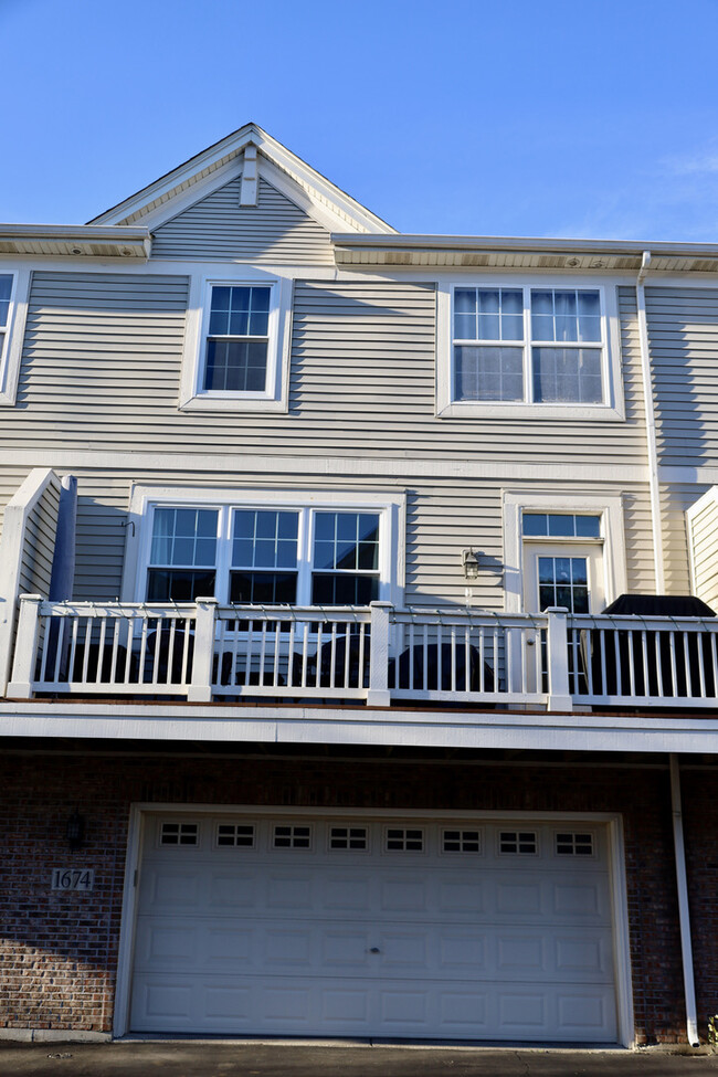 Main Exterior - 1674 Deer Pointe Dr
