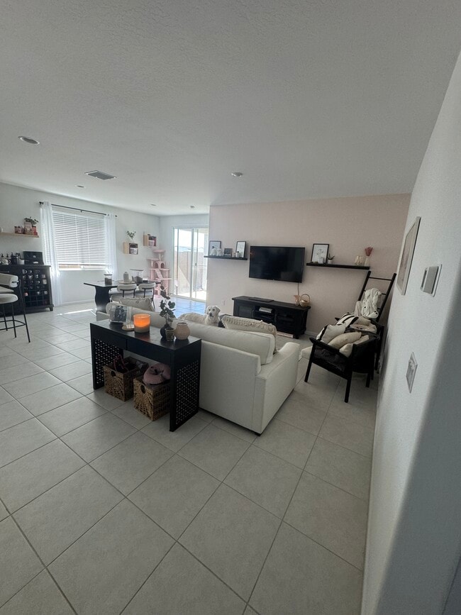 Building Photo - 38134 N Longbow Dr