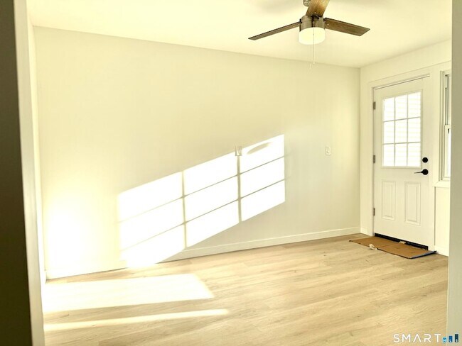 Foto del edificio - 275 Dayton Rd