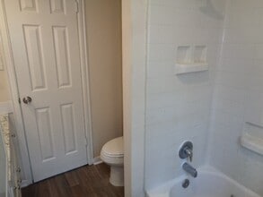 Building Photo - 701 Foster Dr