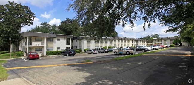 Building Photo - Rolling Hills Apartments