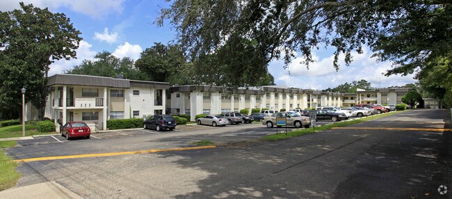 Foto del edificio - Rolling Hills Apartments