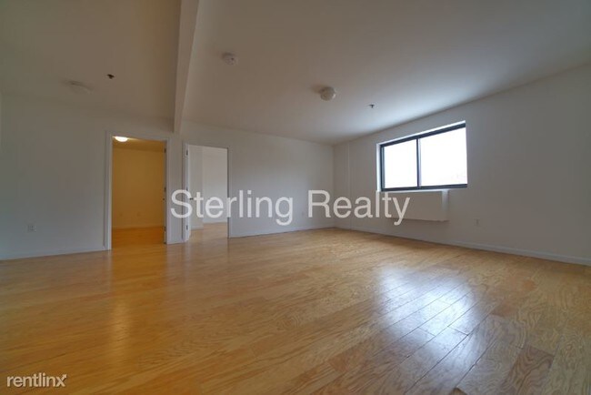 Building Photo - 31-72-72 31st St